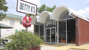 YUMMY: Longtime icon Betty K’s has served the community for more than 20 years. The family credits their fresh food, low prices and customer service for their longevity. Photo by Jodi Marze